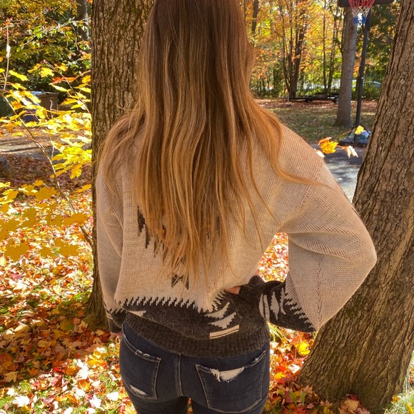 Vintage Point Zero America tribal sweaters - Picture 6 of 13